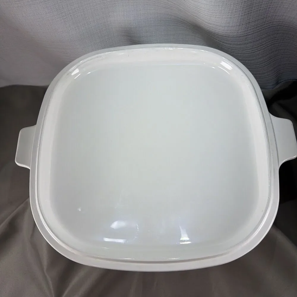 CorningWare Cornflower Blue 5 Liter Casserole Dish Domed Lid 10x10 Mint B-11 Ser
